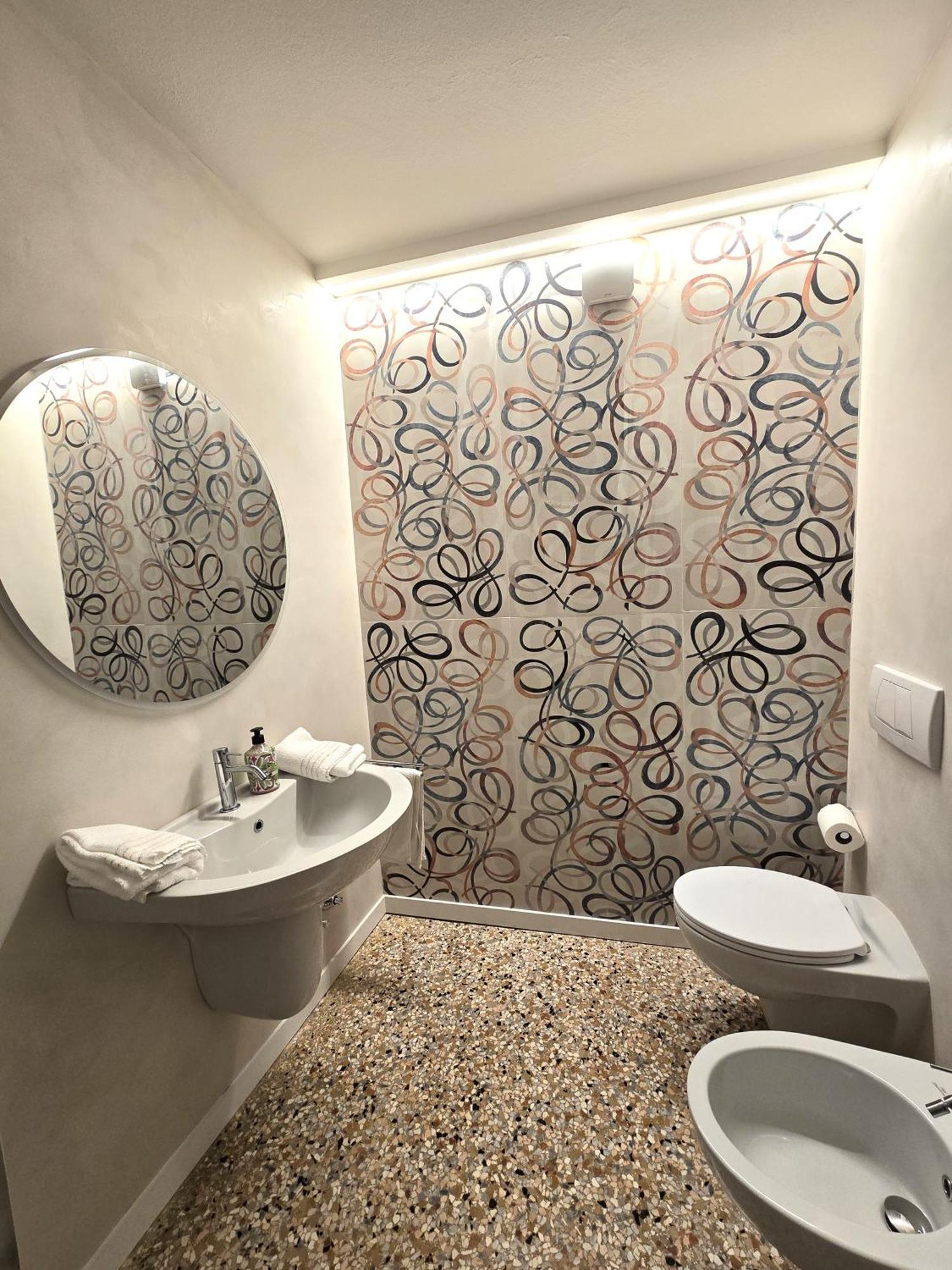Cozy Studio With Canal View Venedig Exterior foto