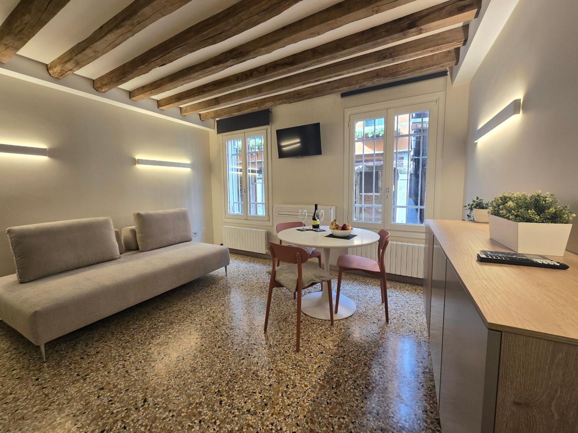 Cozy Studio With Canal View Venedig Exterior foto