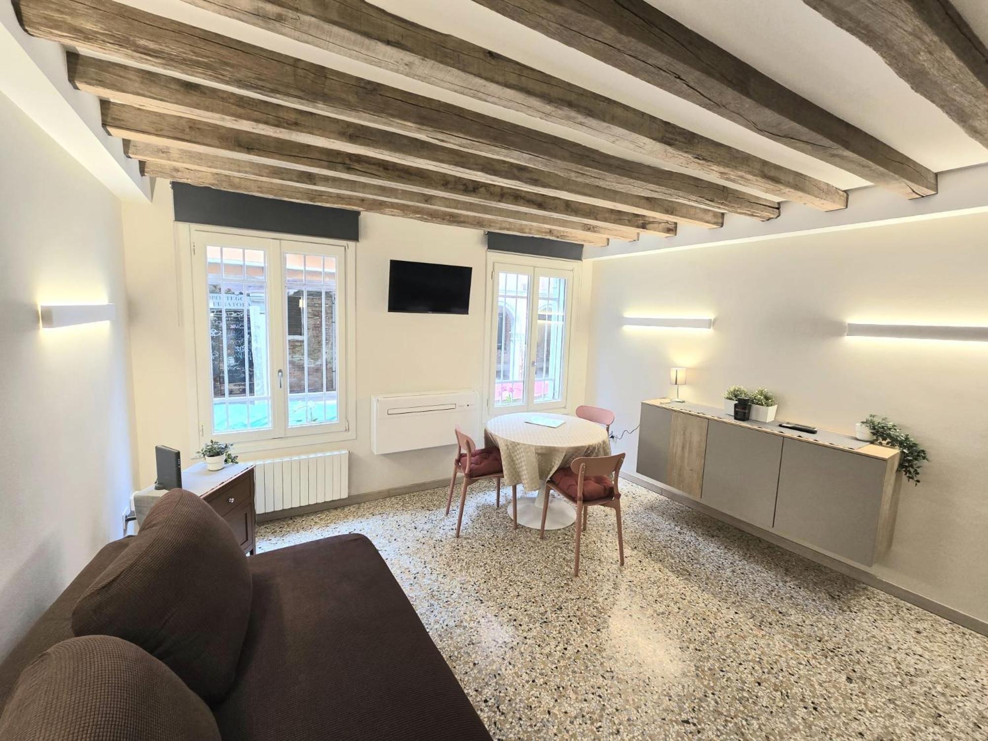 Cozy Studio With Canal View Venedig Exterior foto